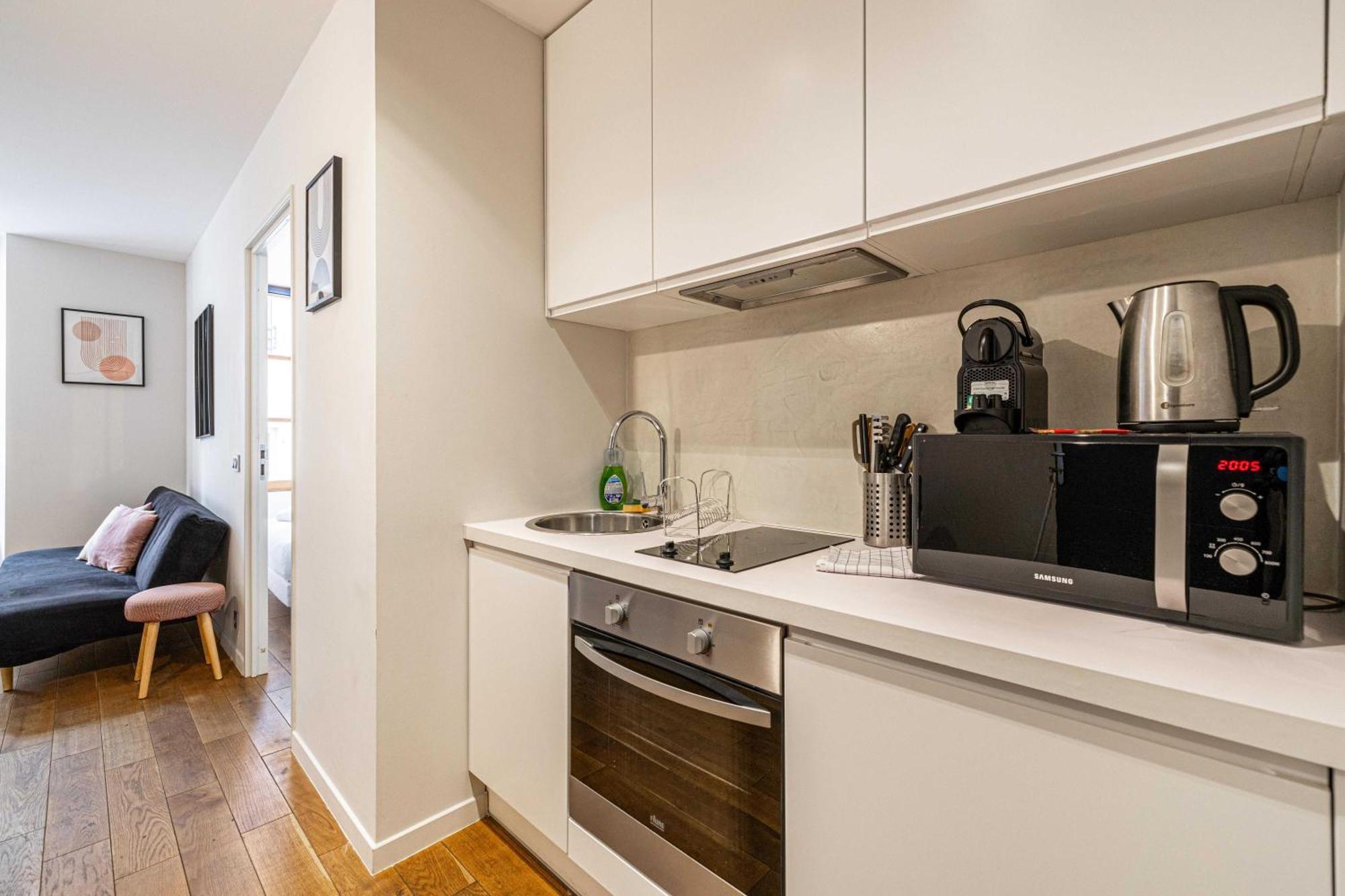 Apartment Magnificent Renovated 2 *